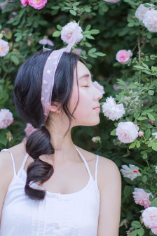 在车里疯狂的吃我奶